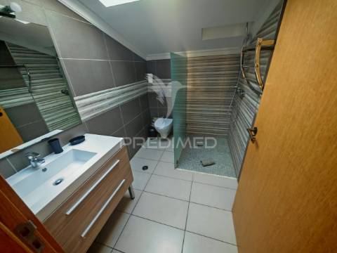 Moradia t5 em estombar