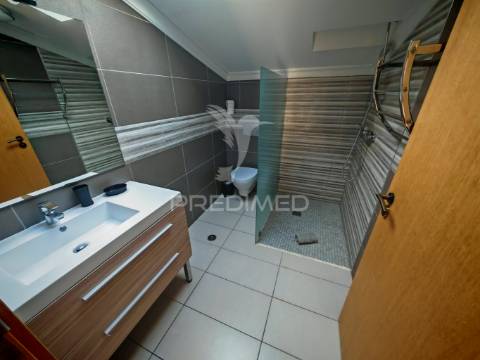 Moradia t5 em estombar