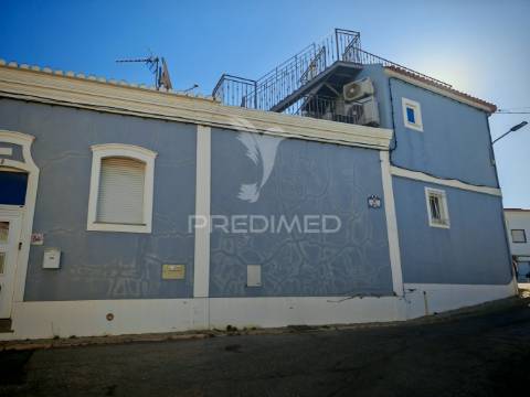 Moradia t5 em estombar