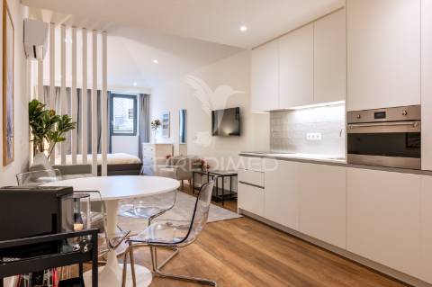 Apartamento t1 novo - junto à batalha - porto