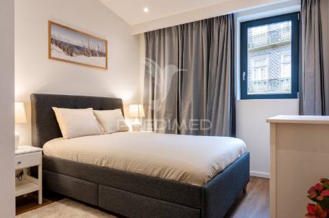 Apartamento t1 novo - junto à batalha - porto