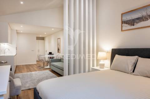 Apartamento t1 novo - junto à batalha - porto