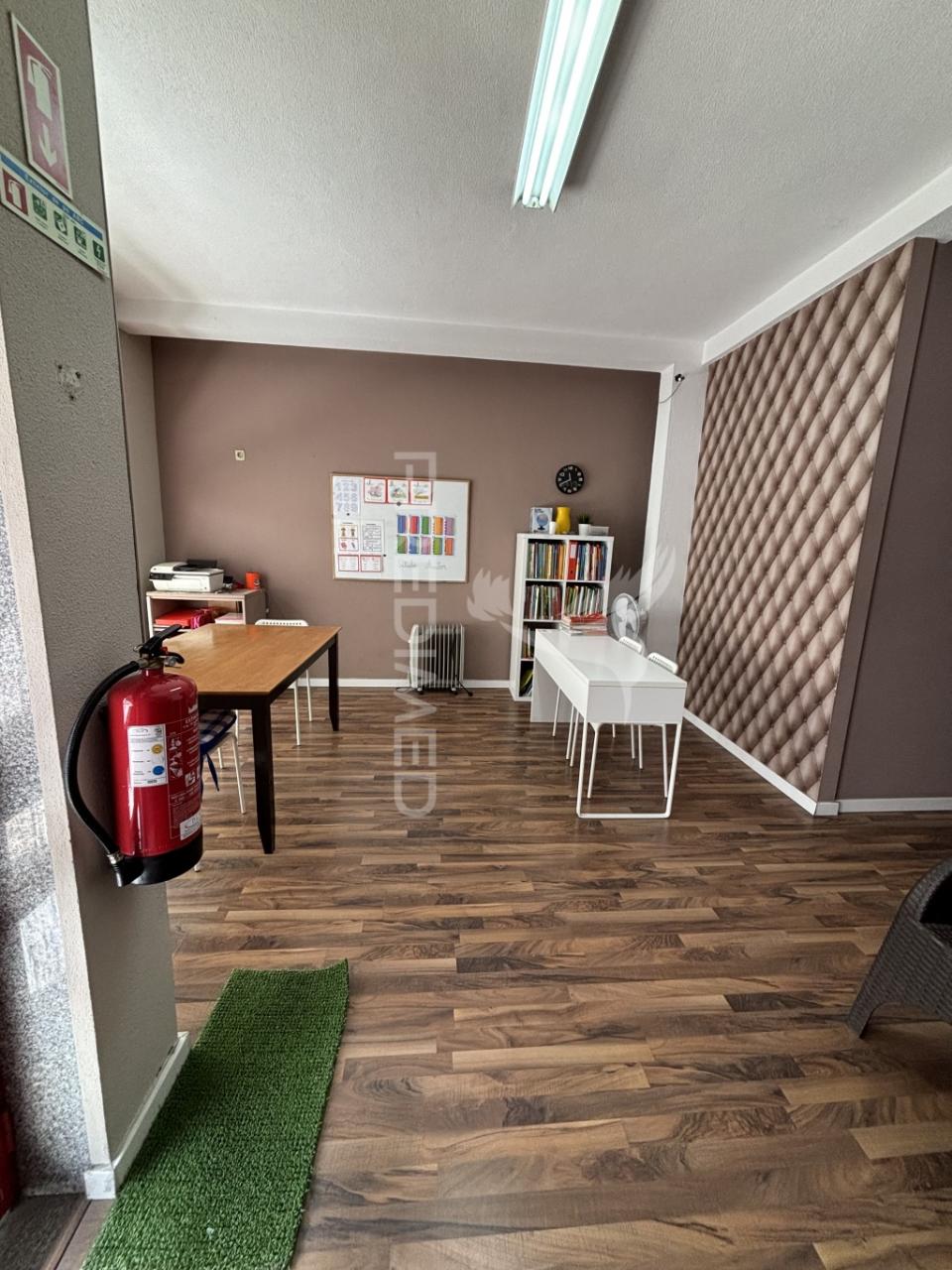 Espaço comercial 112-centro baixa da banheira