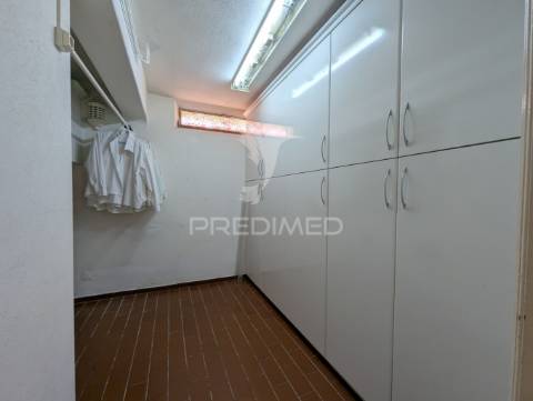 Moradia t5 isolada a curta distância das praias, do centro de albufeira e da vida nocturna