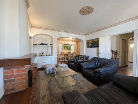 Moradia t5 isolada a curta distância das praias, do centro de albufeira e da vida nocturna