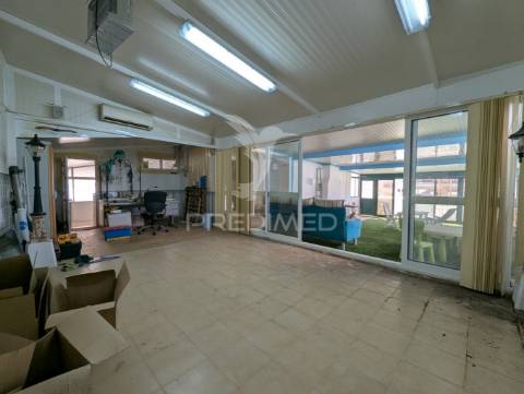 Moradia t5 isolada a curta distância das praias, do centro de albufeira e da vida nocturna