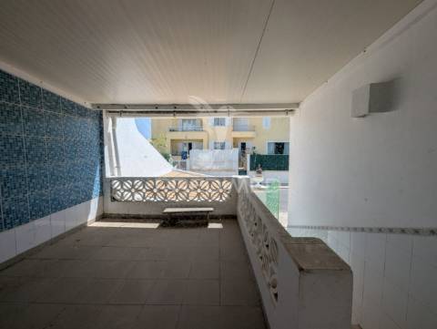 Moradia t5 isolada a curta distância das praias, do centro de albufeira e da vida nocturna