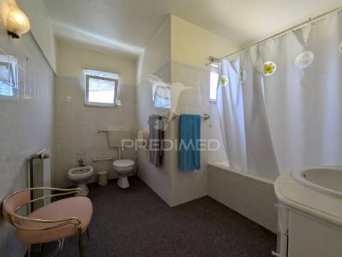 Moradia t5 isolada a curta distância das praias, do centro de albufeira e da vida nocturna