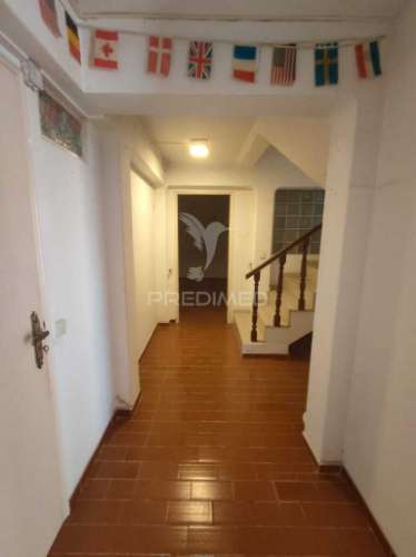 Moradia t5 isolada a curta distância das praias, do centro de albufeira e da vida nocturna