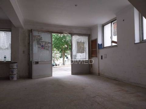 Loja agualva-cacém - 210 m2