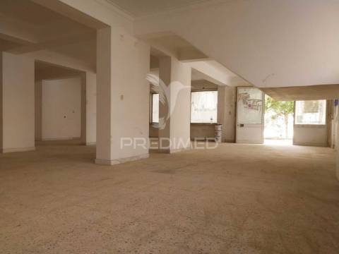 Loja agualva-cacém - 210 m2