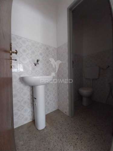 Loja agualva-cacém - 210 m2