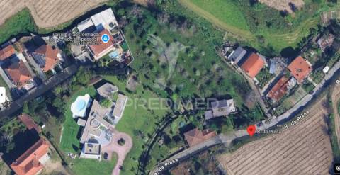 Quinta com dois artigos urbanos e um rústica com 5410 m2 junto á cidade de guimarães