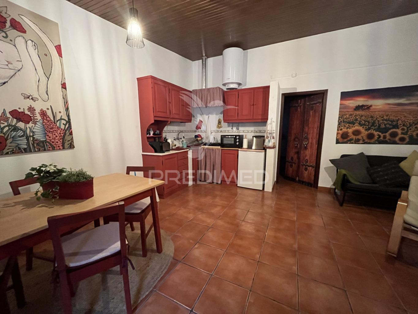 Moradia t1 pronta a habitar.