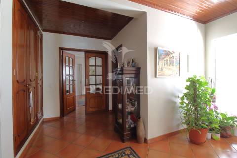 Moradia t4 em esgueira a 3 km do centro de aveiro