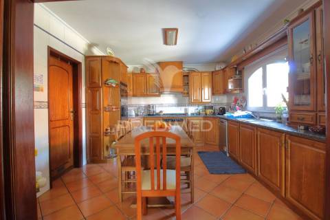 Moradia t4 em esgueira a 3 km do centro de aveiro