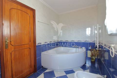 Moradia t4 em esgueira a 3 km do centro de aveiro