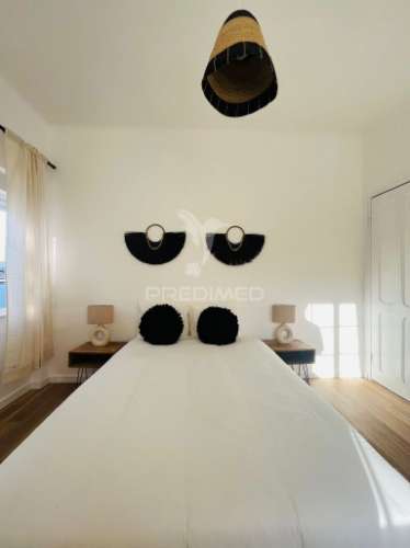 Moradia isolada em santo antónio da caparica.