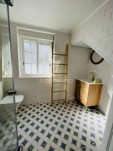 Moradia isolada em santo antónio da caparica.