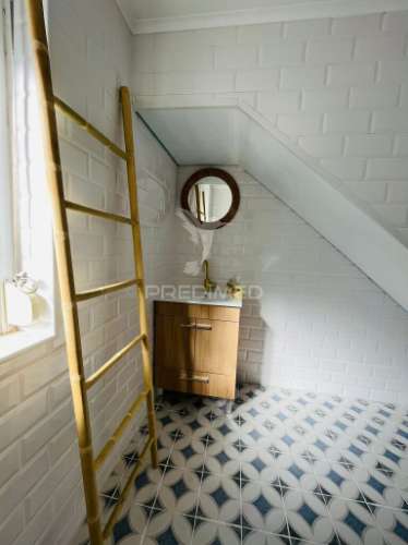 Moradia isolada em santo antónio da caparica.