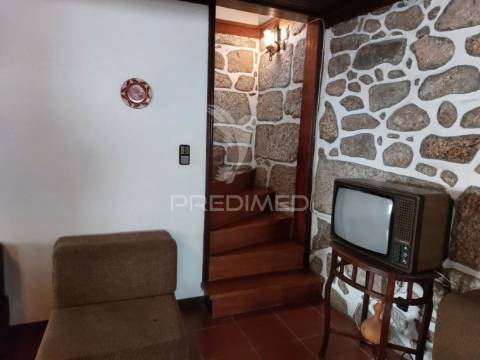 Casa rústica em maçainhas.