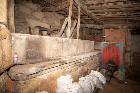 Imóvel único para reabilitação no centro histórico da meda