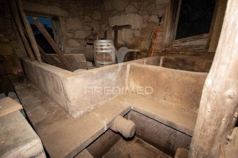 Imóvel único para reabilitação no centro histórico da meda