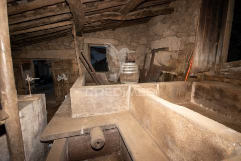 Imóvel único para reabilitação no centro histórico da meda