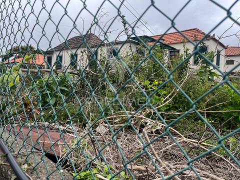 2 moradias na raposeira-calheta com 790m2 de terreno