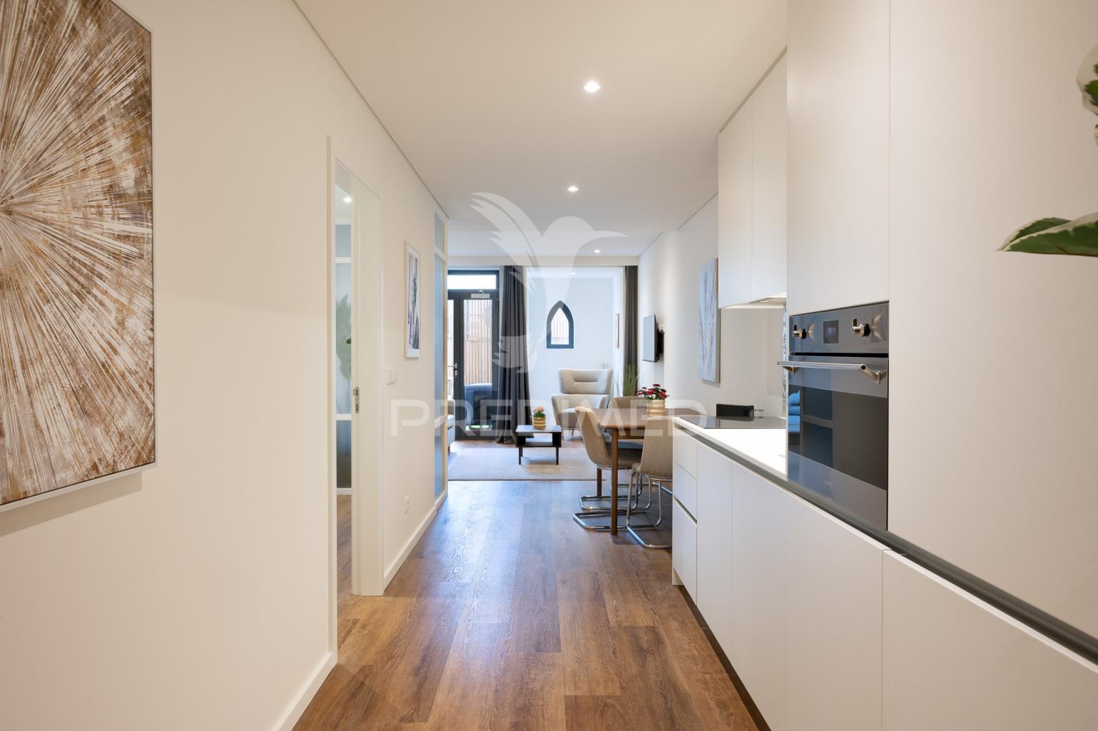 Apartamento t1+1 novo - junto à batalha - porto