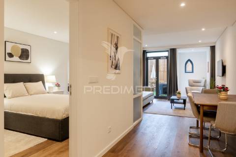 Apartamento t1+1 novo - junto à batalha - porto