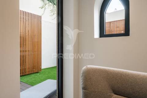 Apartamento t1+1 novo - junto à batalha - porto