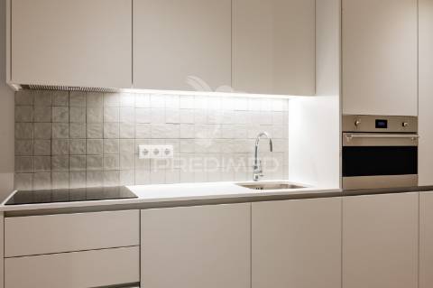 Apartamento t1+1 novo - junto à batalha - porto