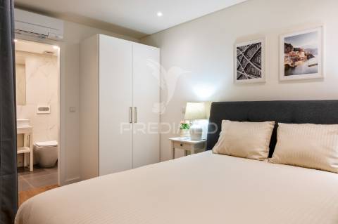 Apartamento t1+1 novo - junto à batalha - porto