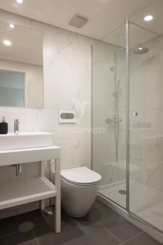 Apartamento t1+1 novo - junto à batalha - porto