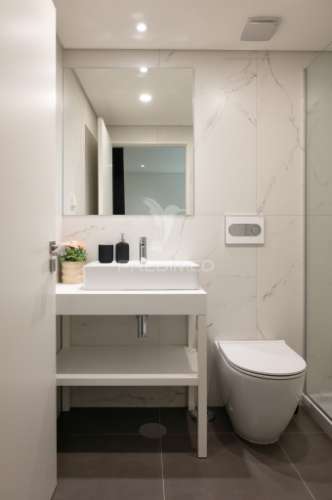 Apartamento t1+1 novo - junto à batalha - porto