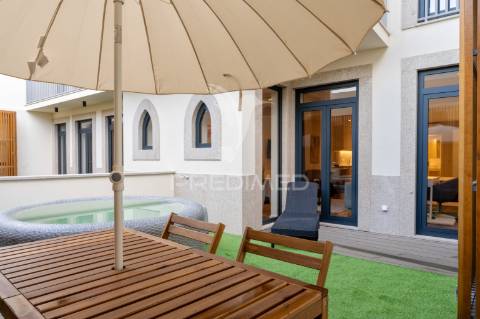 Apartamento t1+1 novo - junto à batalha - porto