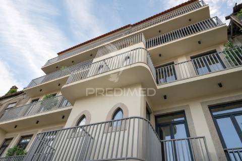 Apartamento t1+1 novo - junto à batalha - porto