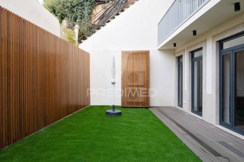 Apartamento t1+1 novo - junto à batalha - porto