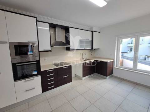 Moradia t3 + 1 com vista mar — ericeira