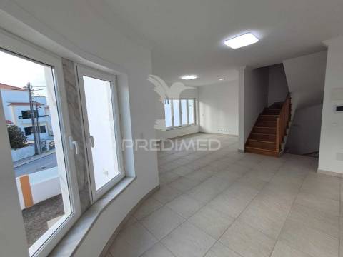 Moradia t3 + 1 com vista mar — ericeira
