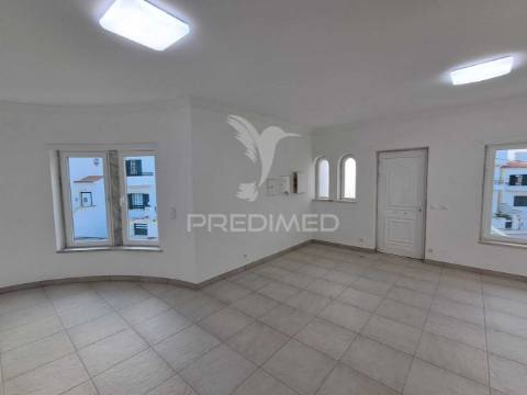 Moradia t3 + 1 com vista mar — ericeira