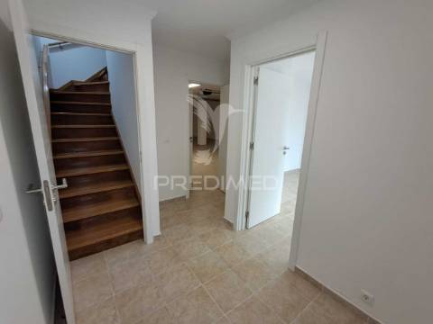 Moradia t3 + 1 com vista mar — ericeira