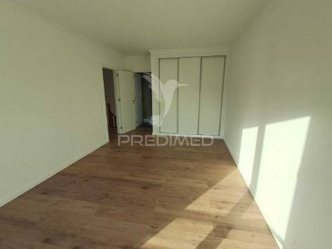 Moradia t3 + 1 com vista mar — ericeira