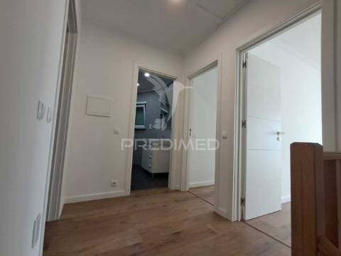 Moradia t3 + 1 com vista mar — ericeira