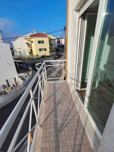 Moradia t3 + 1 com vista mar — ericeira