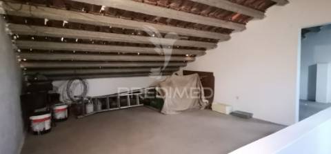 Moradia t2 nas carreiras