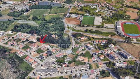 Lote de terreno com 425 m