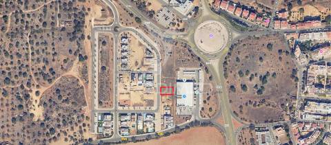 Terreno urbano com projeto aprovado em tavira