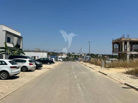 Terreno urbano com projeto aprovado em tavira